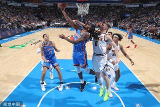 她始终保持 她始终保持