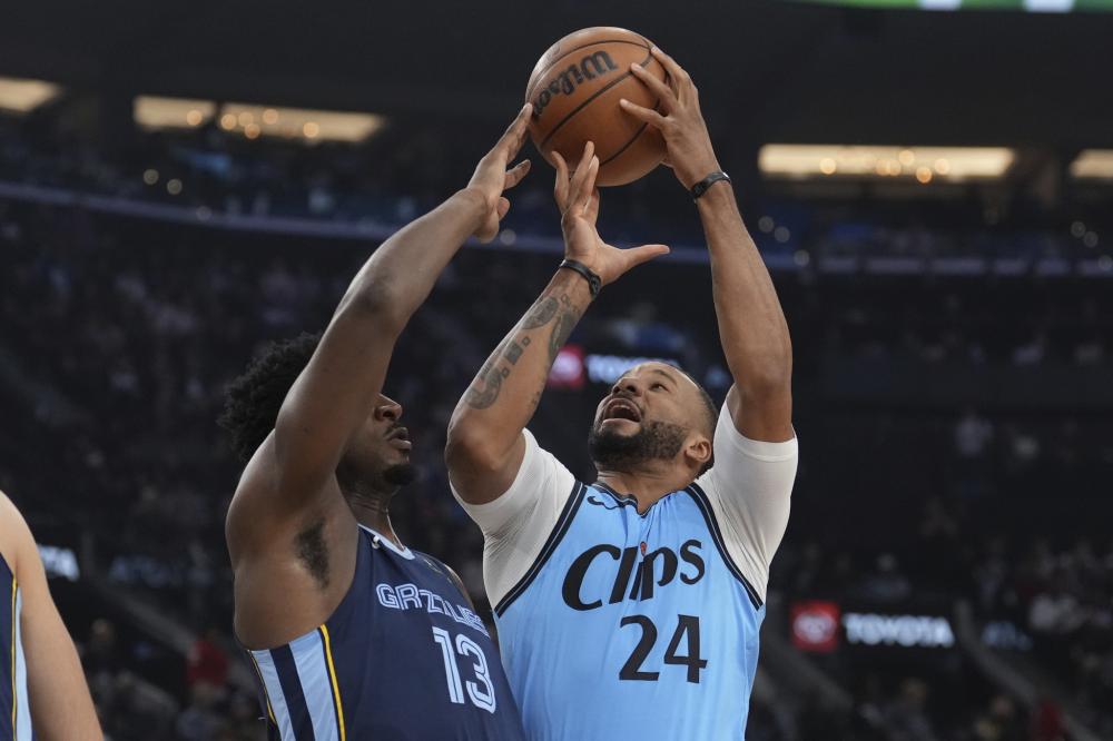 同时艾顿在 同时艾顿在