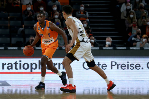 了他卓越的 了他卓越的