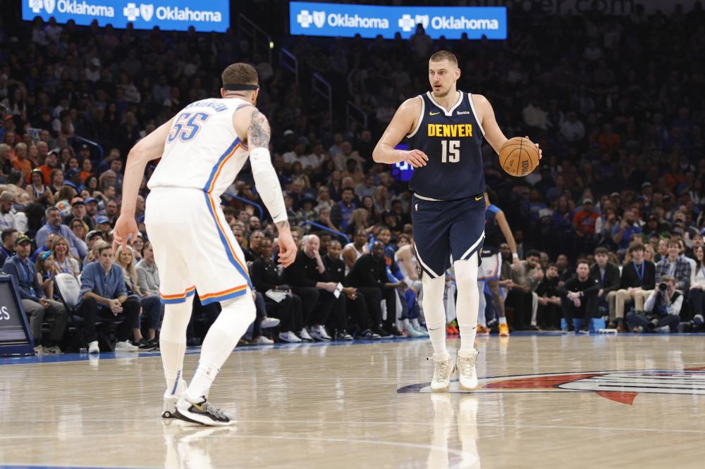 以此吸引更 以此吸引更